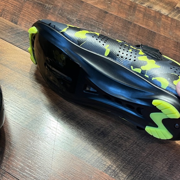 Santic Davee Men's Road Bike Shoes
- Black and Yellow - Picture 5 of 7